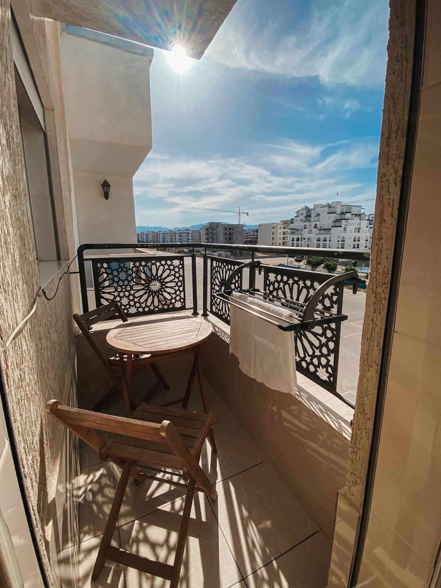 Enjoy Your Vacation Here, 1 Min To The Beach, Only For Families !! Martil Esterno foto