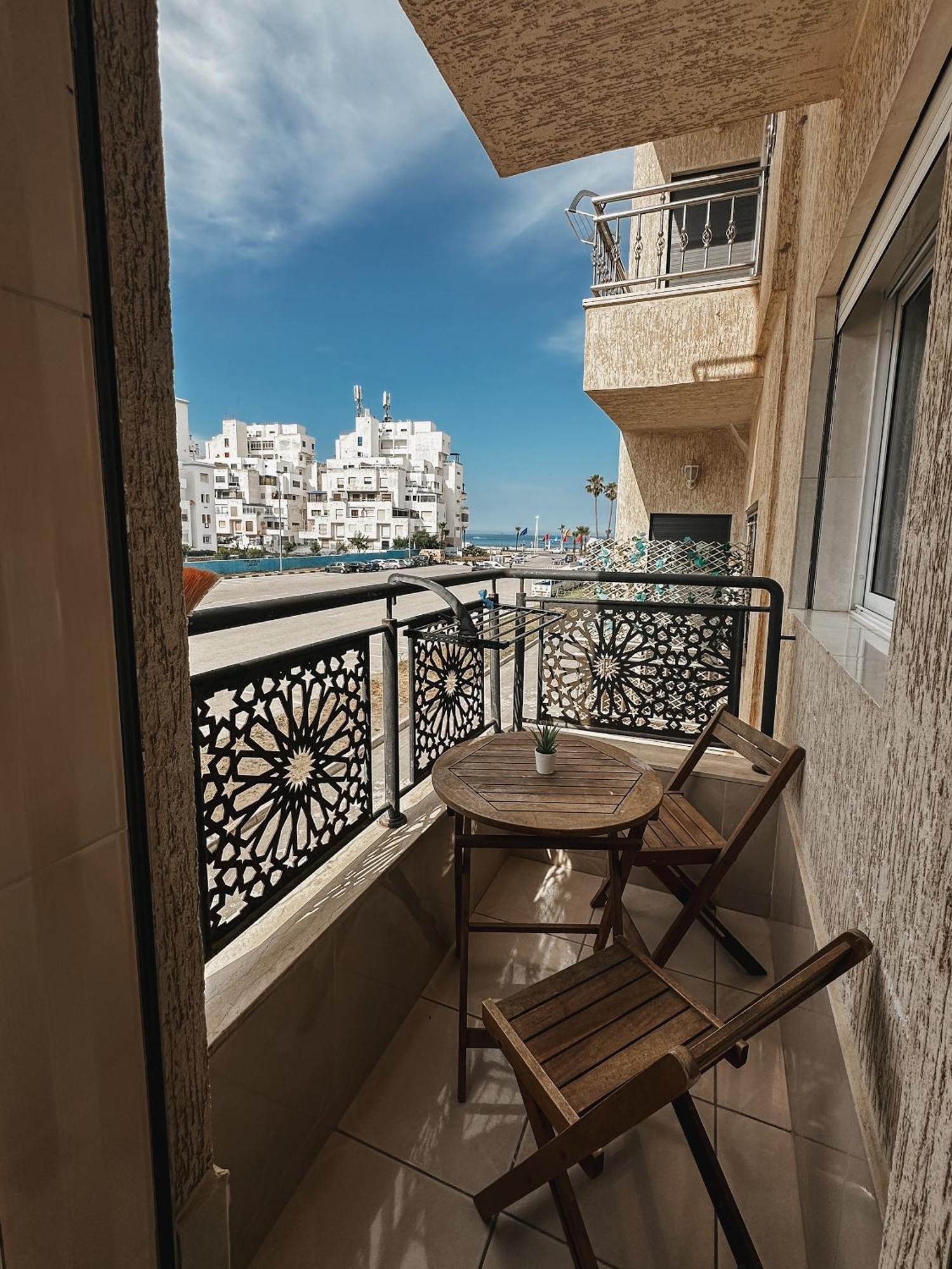 Enjoy Your Vacation Here, 1 Min To The Beach, Only For Families !! Martil Esterno foto